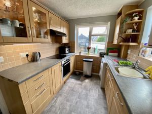 KITCHEN- click for photo gallery
